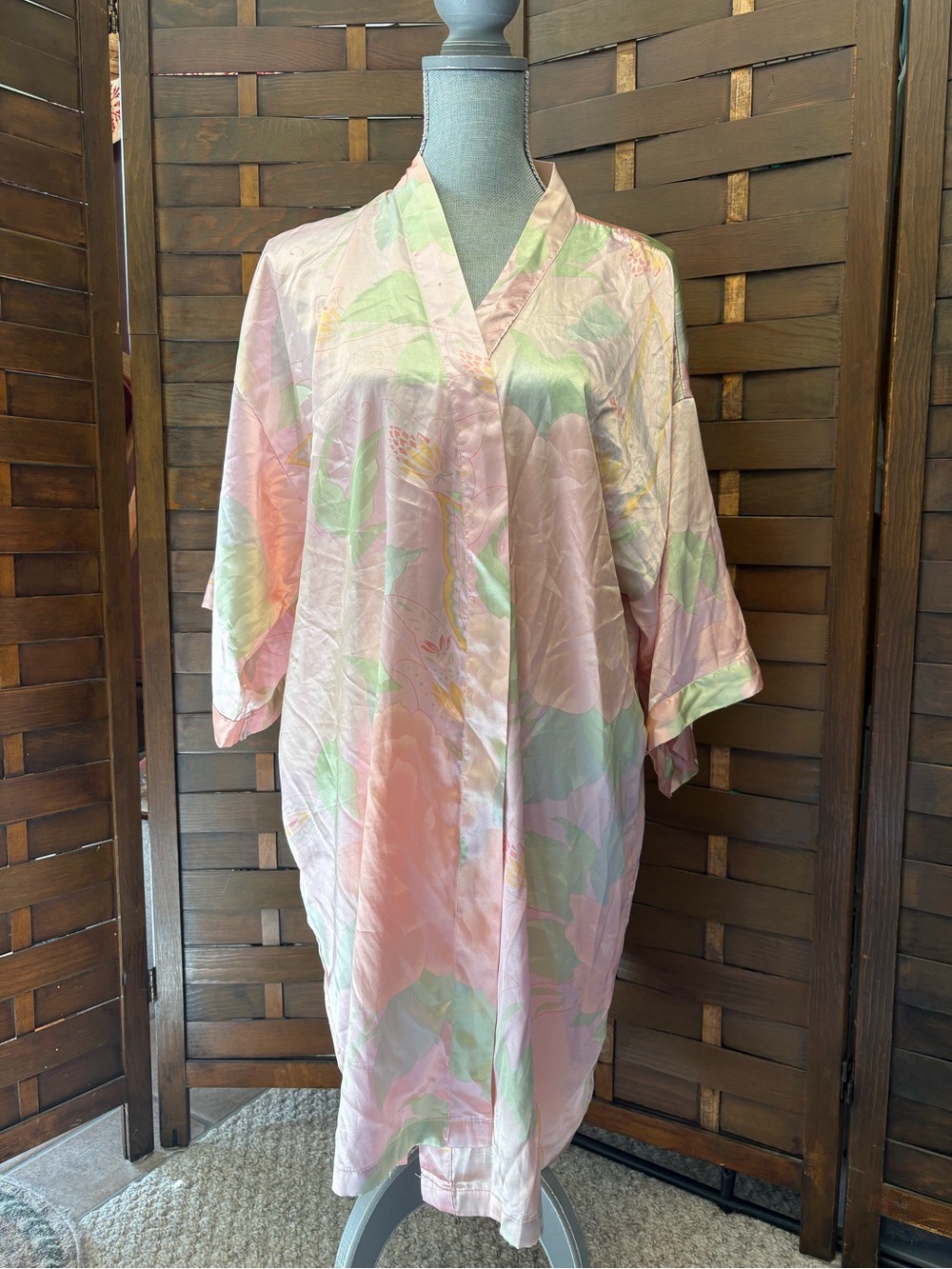 Vintage Pink Floral Satin Kimono Robe for Women